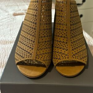 Vince Camuto Mules